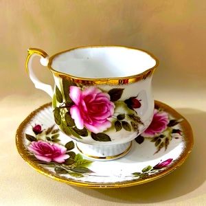 Queen's rosina Bone China Tea Cup Saucer Set Roses Floral Gold Trim E1198
